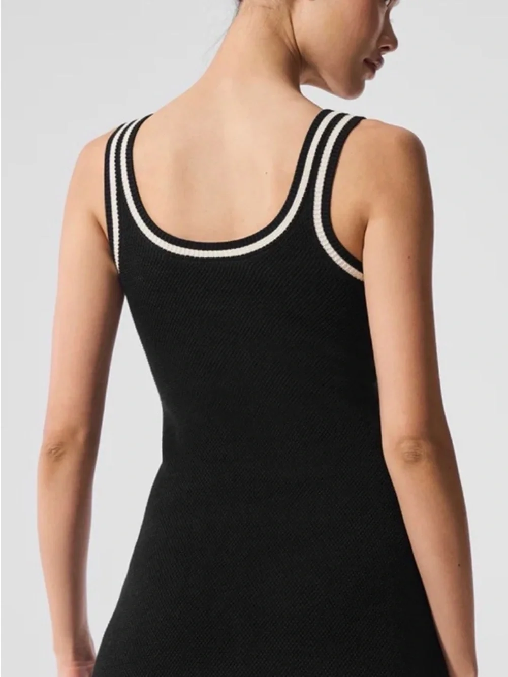 Alo yoga tennis club sweater Knit Dress with Contrast Trim black & white XXS